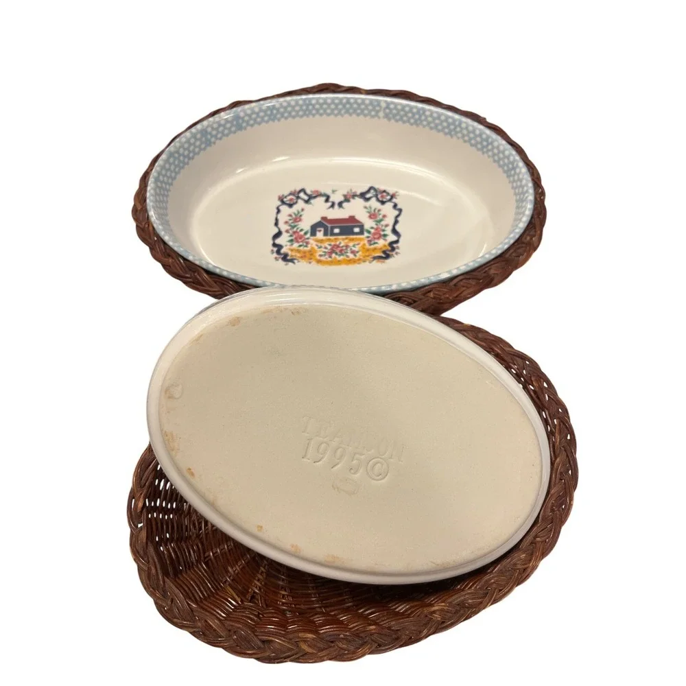 Vintage 1995 Teamson, Stoneware Casserole Bake‎ Dish, 9
